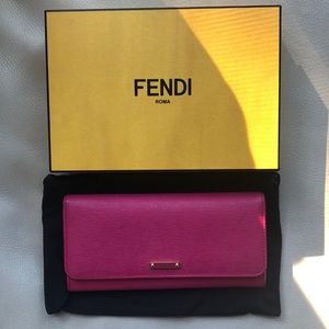 SOLD ✨ Fendi Crayon Wallet